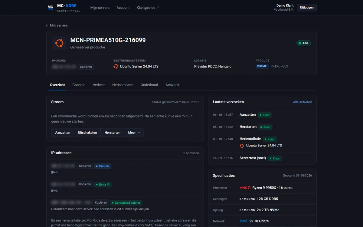 Resumen del servidor en el panel del servidor de MC-Node, con botones de encendido, direcciones IP y especificaciones